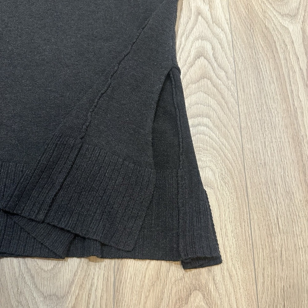 Free People Orion A-Line Sweater Tunic M Charcoal Oversized! V-Neck  $148 Retail - Picture 6 of 9